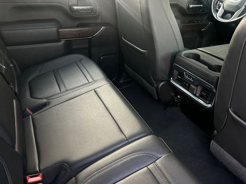Used 2022 GMC Sierra 3500 Denali w/ Denali Black Diamond Edition AWD/4WD image 19