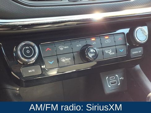 Used 2024 Jeep Compass Trailhawk image 5