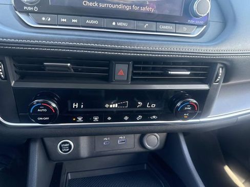 Used 2023 Nissan Rogue SV image 23