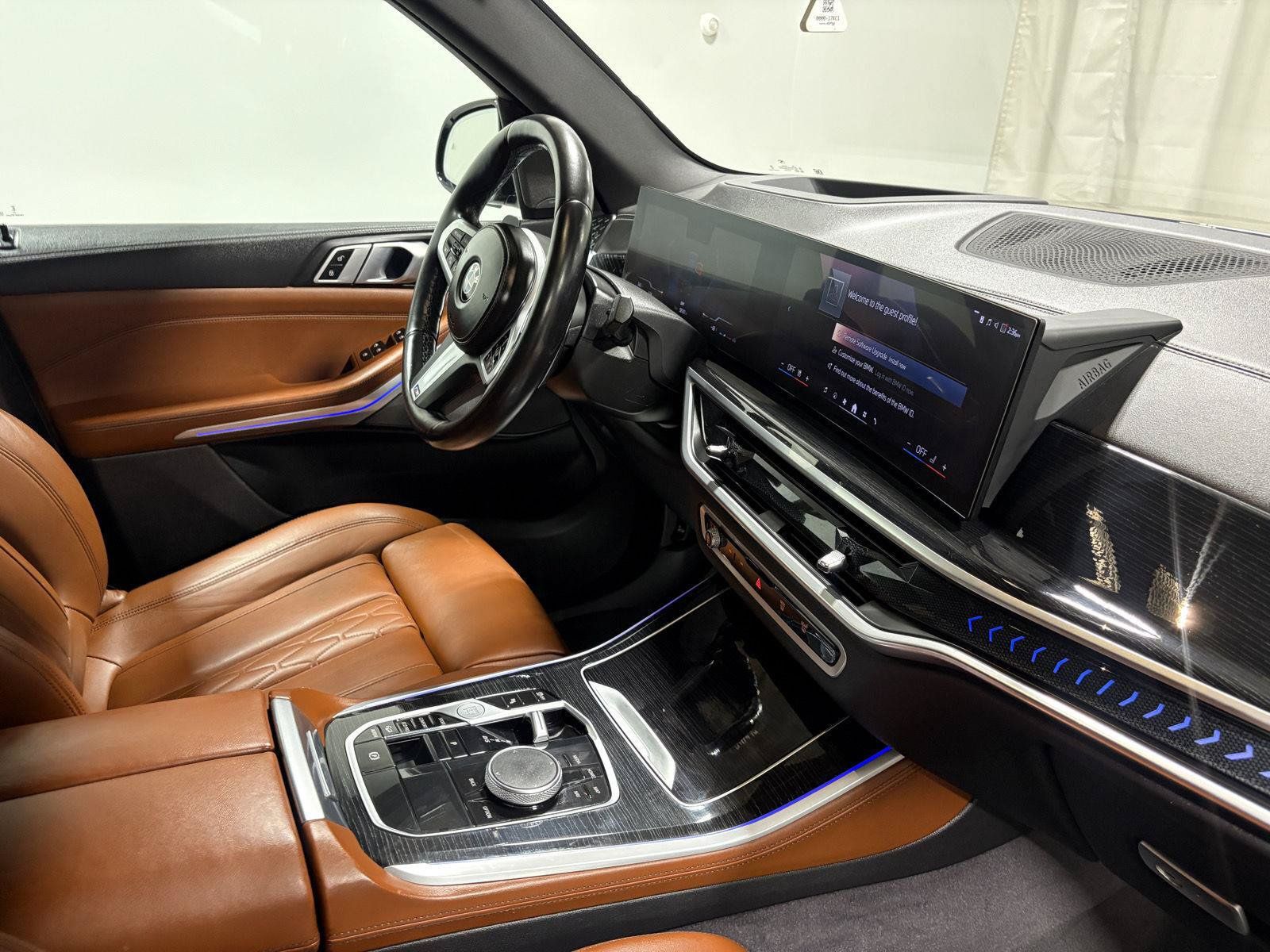 Used 2024 BMW X5 xDrive40i w/ M Sport Package AWD/4WD image 29