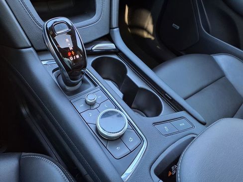 Used 2021 Cadillac XT6 Premium Luxury image 23