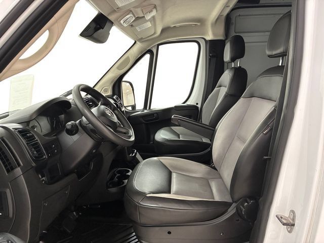Used 2024 RAM ProMaster 2500 w/ Convenience Group FWD image 12