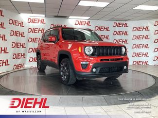 Used 2023 Jeep Renegade Latitude AWD/4WD video 1