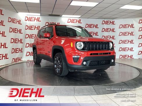 Used 2023 Jeep Renegade Latitude AWD/4WD image 1