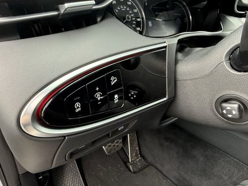 Used 2025 Genesis GV70 3.5T Sport w/ Sport Advanced Package image 23