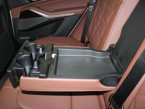 New 2026 BMW X5 xDrive50e image 13