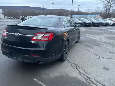Used 2018 Ford Taurus Limited image 15