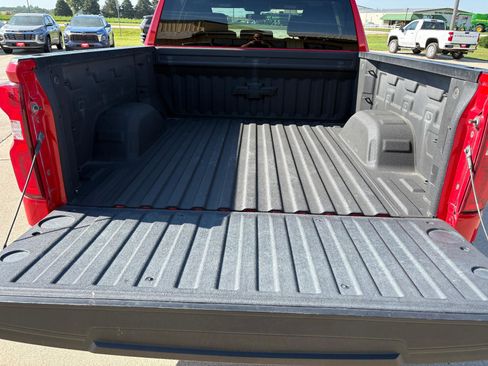 Used 2019 Chevrolet Silverado 1500 RST image 14