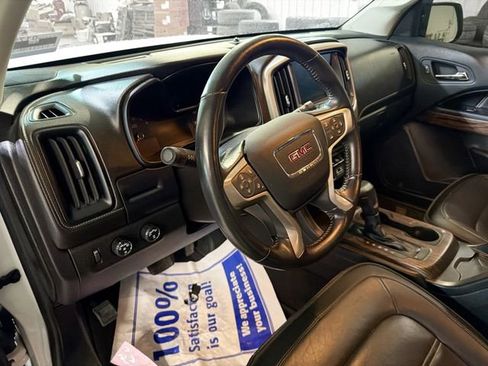 Used 2021 GMC Canyon Denali image 8