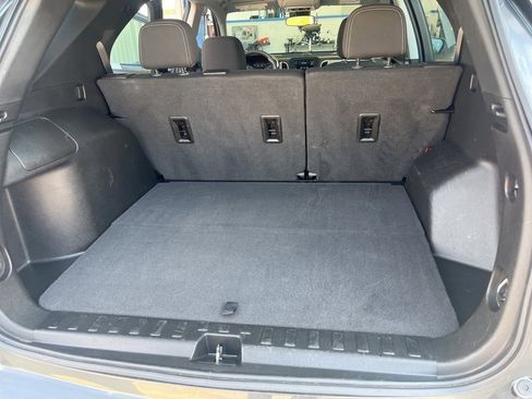Used 2021 Chevrolet Equinox LS image 12