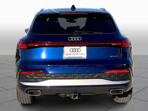 Certified 2025 Audi Q5 Prestige image 4