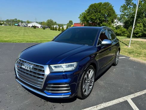 Used 2018 Audi SQ5 Premium Plus w/ S Sport Package AWD/4WD image 2