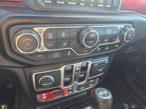 Used 2021 Jeep Wrangler Unlimited Rubicon AWD/4WD image 30