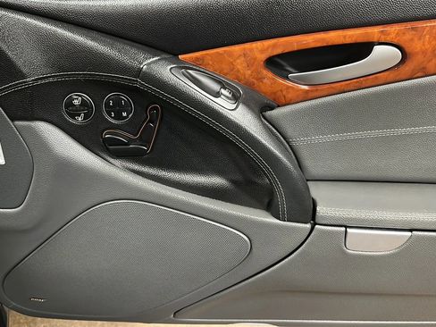 Used 2004 Mercedes-Benz SL 55 AMG image 26