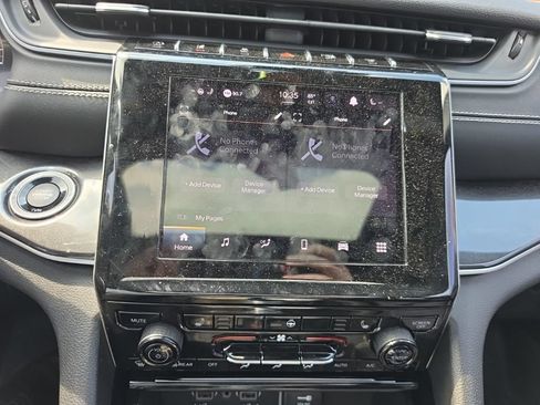 Used 2023 Jeep Grand Cherokee Altitude AWD/4WD image 26