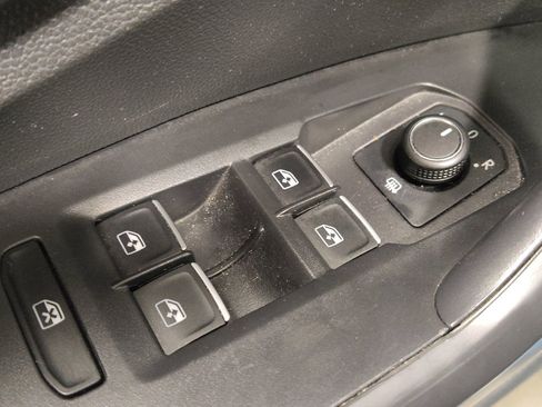 Used 2025 Volkswagen Jetta S FWD image 27