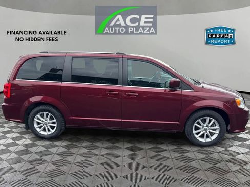 Used 2019 Dodge Grand Caravan SXT w/ Driver Convenience Group FWD image 4