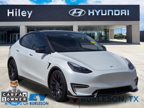 Used 2023 Tesla Model Y Performance AWD/4WD image 2