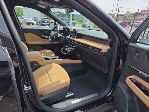 Used 2022 Lincoln Corsair Reserve w/ Equipment Group 201A AWD/4WD image 13