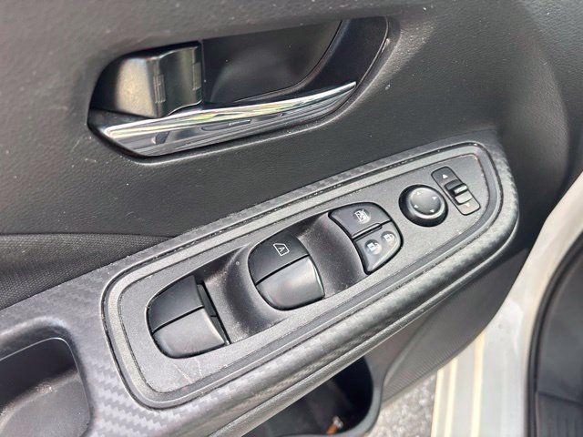 Used 2021 Nissan Versa SV FWD image 12