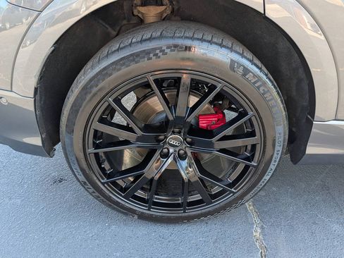 Used 2019 Audi Q8 Prestige AWD/4WD image 42