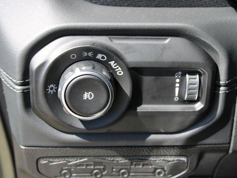 New 2026 Jeep Wrangler Unlimited Rubicon 392 w/ Quick Order Package 27X Moab AWD/4WD image 31
