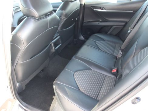 Used 2023 Toyota Camry SE image 14