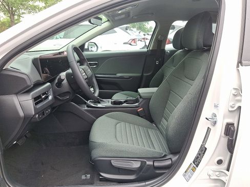 New 2025 Kia K4 EX image 12