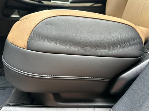 Used 2025 Land Rover Range Rover Sport Dynamic SE image 17