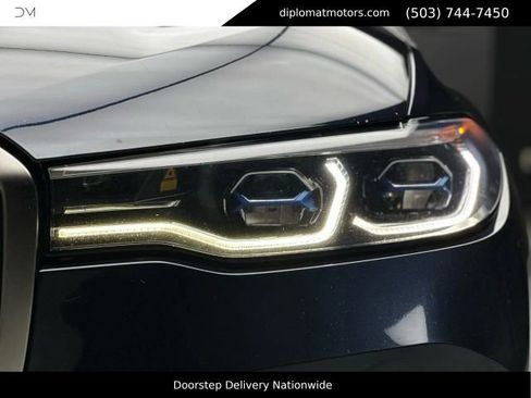 Used 2021 BMW X7 M50i AWD/4WD image 13