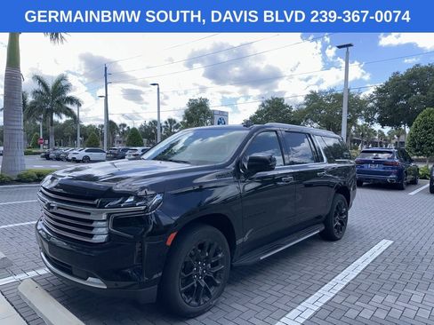 Used 2023 Chevrolet Suburban High Country AWD/4WD image 3