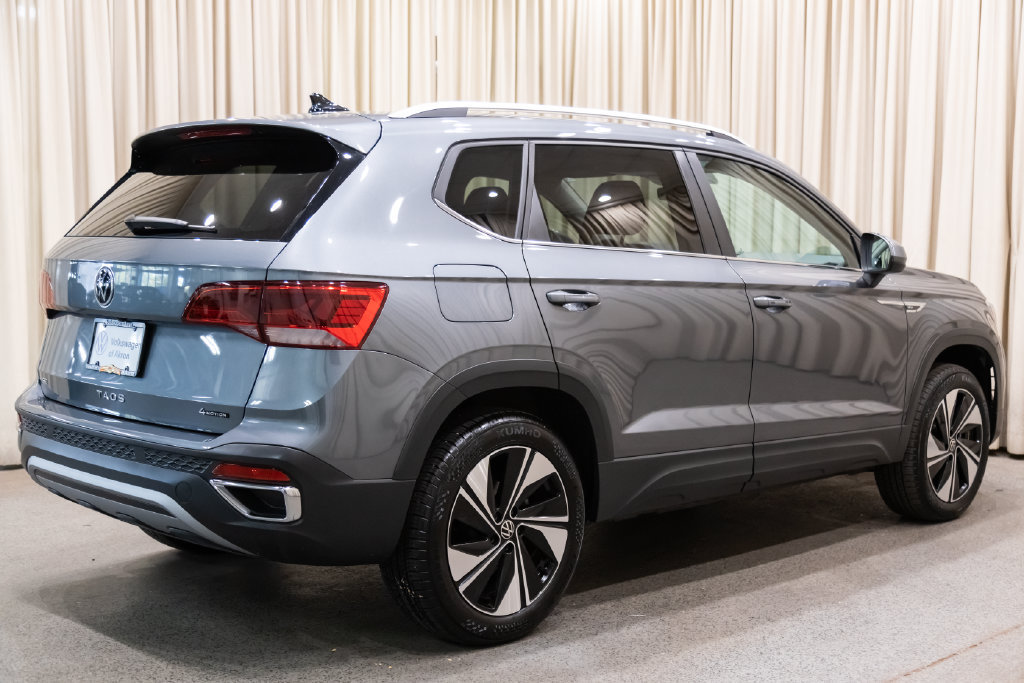 Certified 2024 Volkswagen Taos SE AWD/4WD image 6