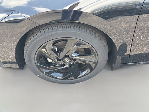 New 2026 Hyundai Elantra Sport FWD image 23