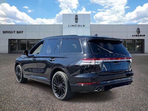 Certified 2023 Lincoln Aviator Black Label w/ Jet Package AWD/4WD image 4