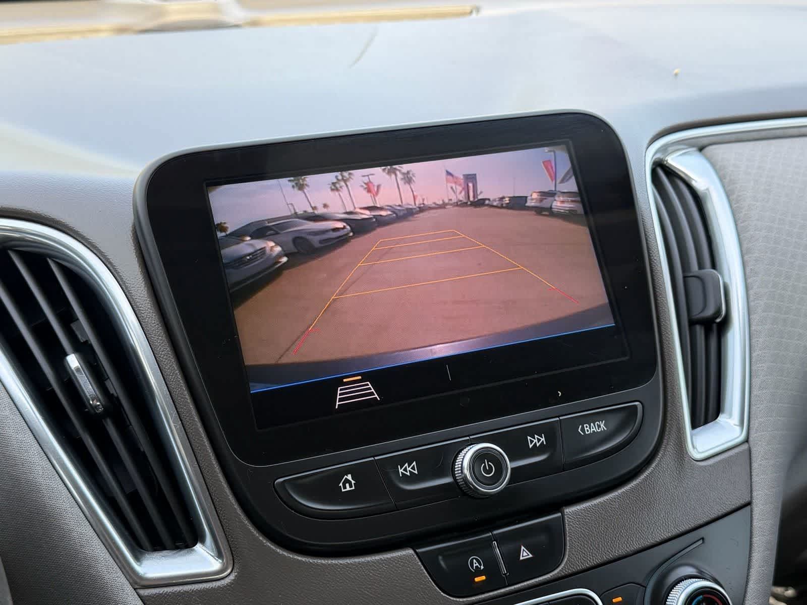 Used 2020 Chevrolet Malibu LT FWD image 20