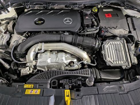 Certified 2024 Mercedes-Benz GLA 250 image 23