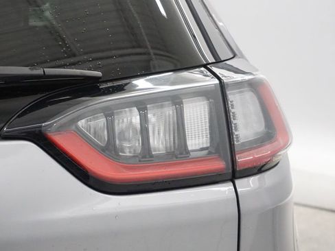 Certified 2019 Jeep Cherokee Limited w/ Trailer Tow Group image 17