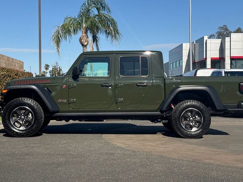 Used 2022 Jeep Gladiator Rubicon w/ Trailer Tow Package AWD/4WD image 7