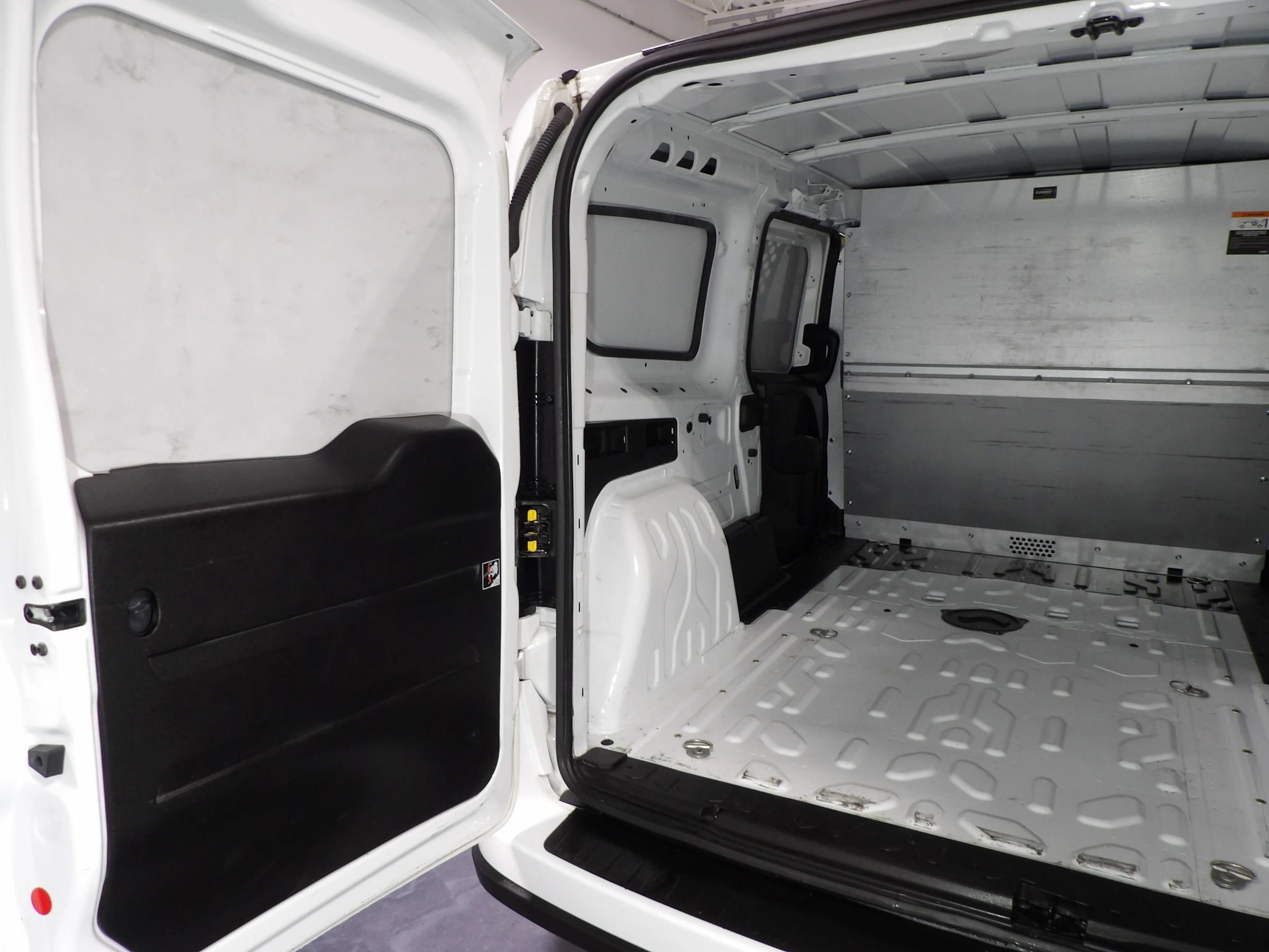 Used 2022 RAM ProMaster City Tradesman FWD image 7