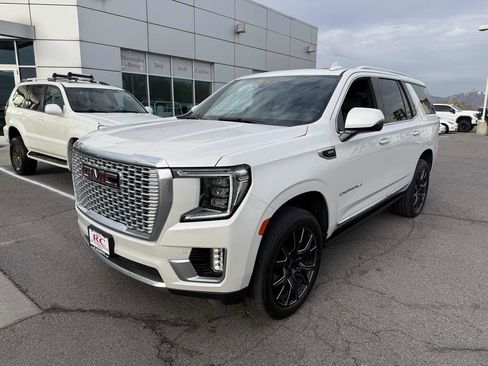 Used 2021 GMC Yukon Denali w/ Denali Ultimate Package image 2