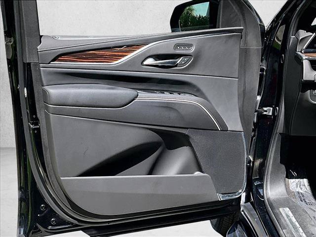 Certified 2024 Cadillac Escalade Premium Luxury AWD/4WD image 18