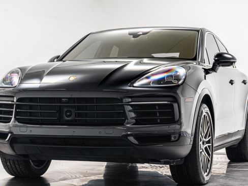 Used 2022 Porsche Cayenne Coupe AWD/4WD image 5