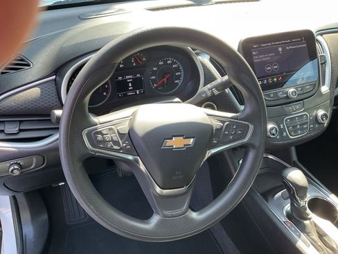 Used 2023 Chevrolet Malibu LT image 4