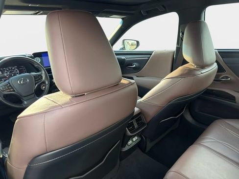 Used 2024 Lexus ES 350 Ultra Luxury w/ Accessory Package (Z2) FWD image 13