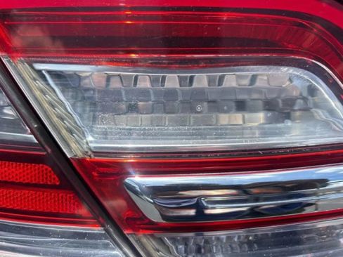 Used 2014 Ford Taurus SE FWD image 30