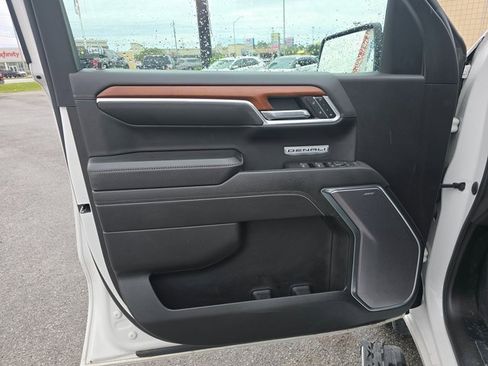 Used 2023 GMC Sierra 1500 Denali image 11