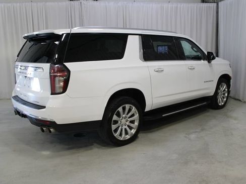 Used 2021 Chevrolet Suburban Premier AWD/4WD image 34