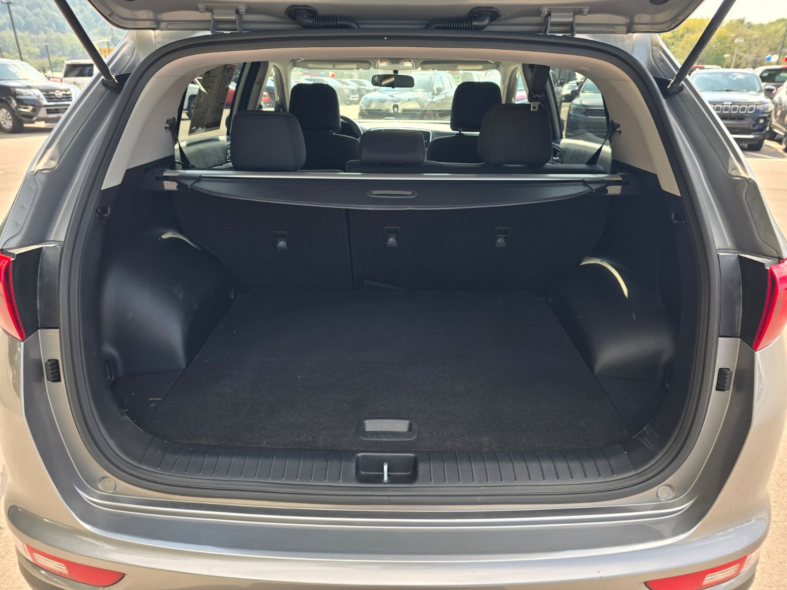 Used 2019 Kia Sportage LX FWD image 26