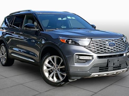 Used 2022 Ford Explorer Platinum w/ Equipment Group 601A AWD/4WD image 3