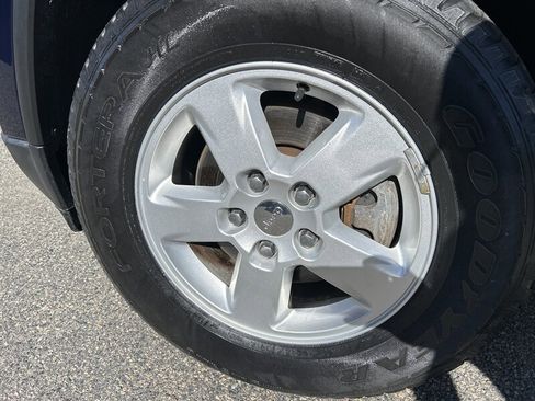 Used 2013 Jeep Grand Cherokee Laredo image 7